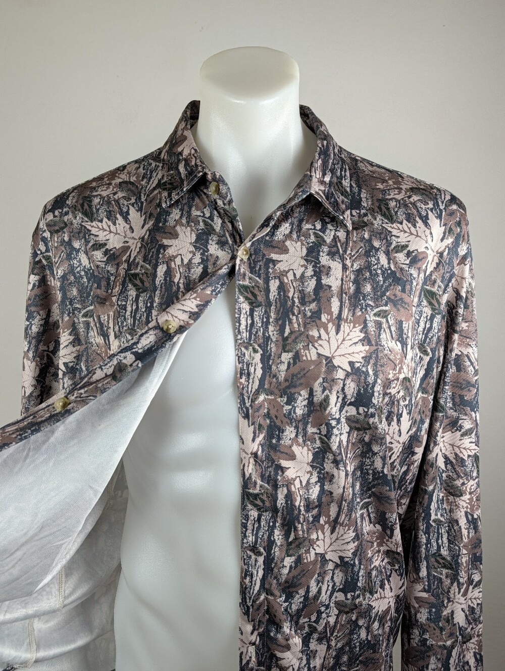 NWT Sovereign Code Men's Leaf Camouflage Shirt
